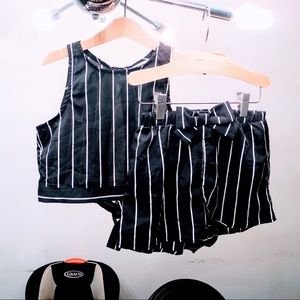 ❤️4/$20 Shein Girls 2 Piece Pinstripe set sz 9/10